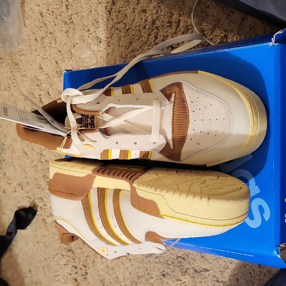 Adidas Rivalry